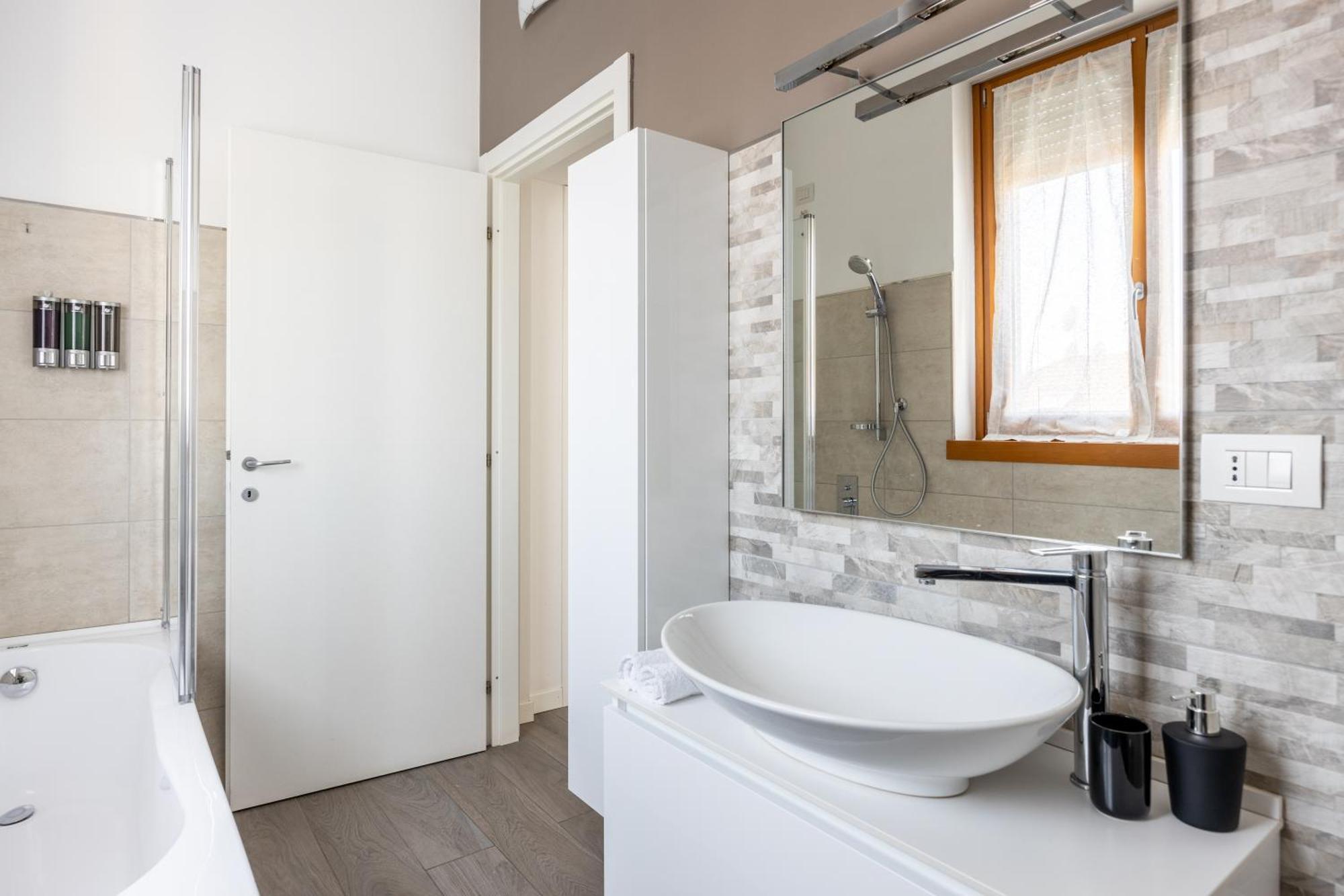 Bocconi'S Nest - Close To Duomo With Terrace Milano Eksteriør bilde